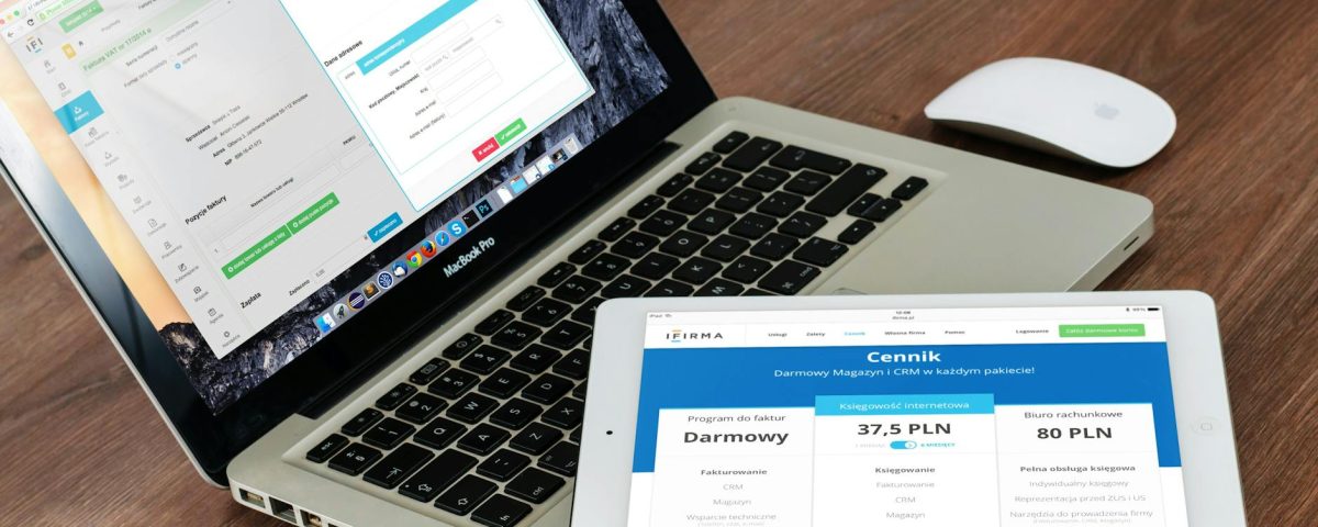 ipad on macbook pro beside apple magic mouse